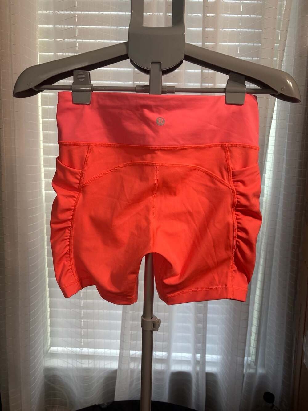 Lululemon Speed Up High-Rise Short 4" Size 6